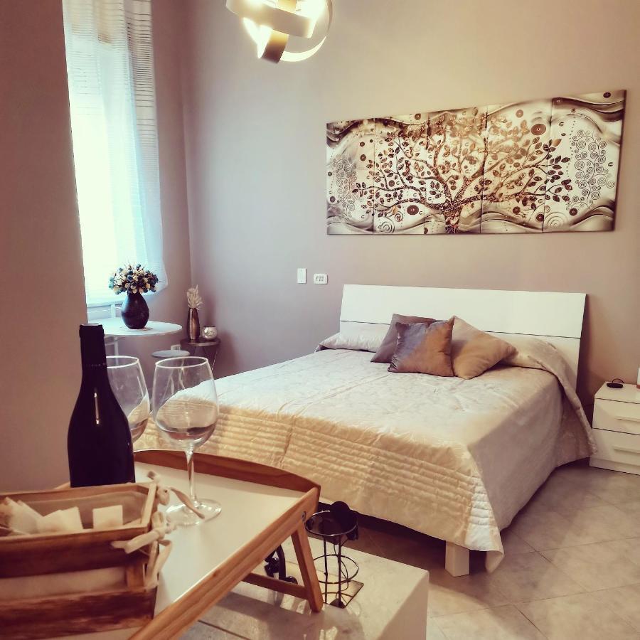 نابولي Dale Rooms المظهر الخارجي الصورة
